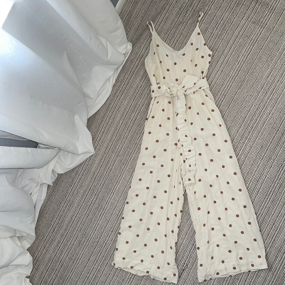 American Eagle Jumpsuit Size 00 Color Cream & Nude